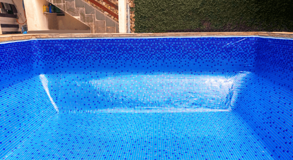 Pool liner